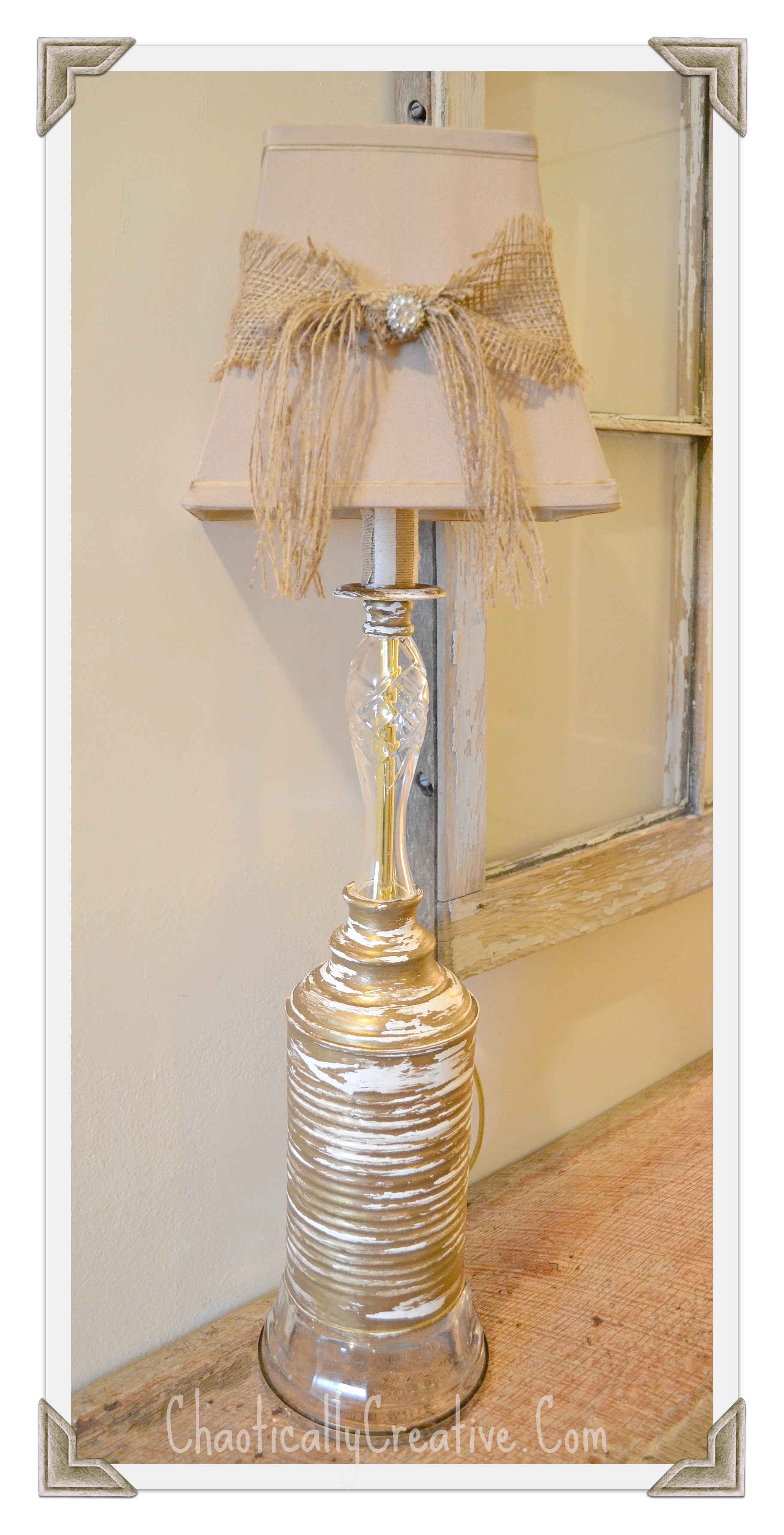 upcycled_lamp_using_a_can