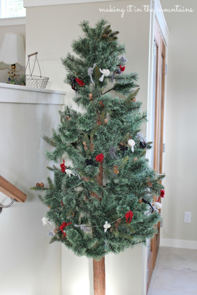9-Rustic-Christmas-Tree-Garland-making-it-in-the-mountains
