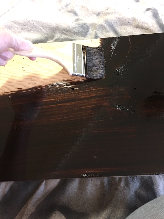 staining-wood-cornice