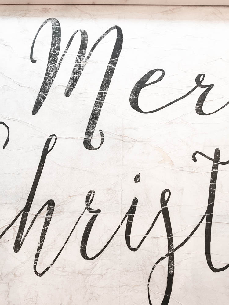 How to make a distressed Merry Christmas Sign