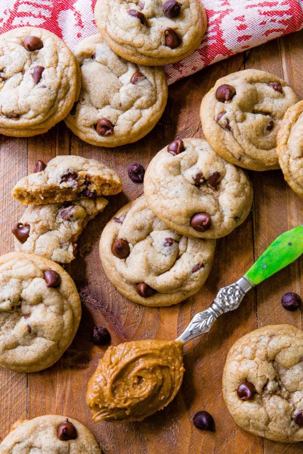 biscoff-chocolate-chip-cookies-recipe-3-600x900